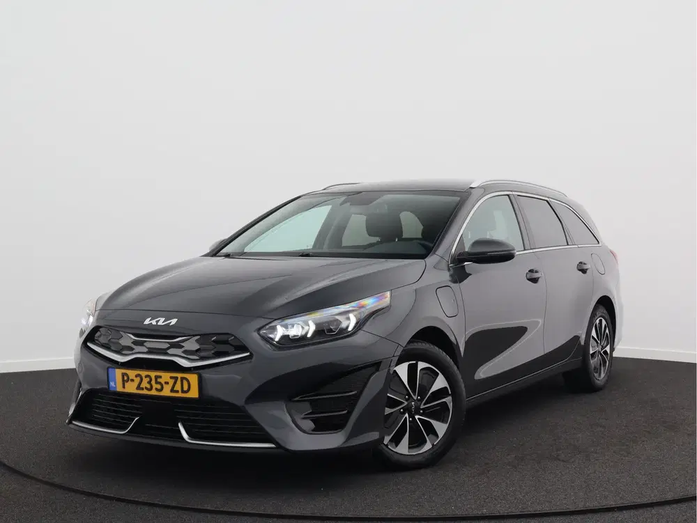 Kia Ceed 1.6 GDI PHEV DynamicPlusLine uit 2022, foto 4