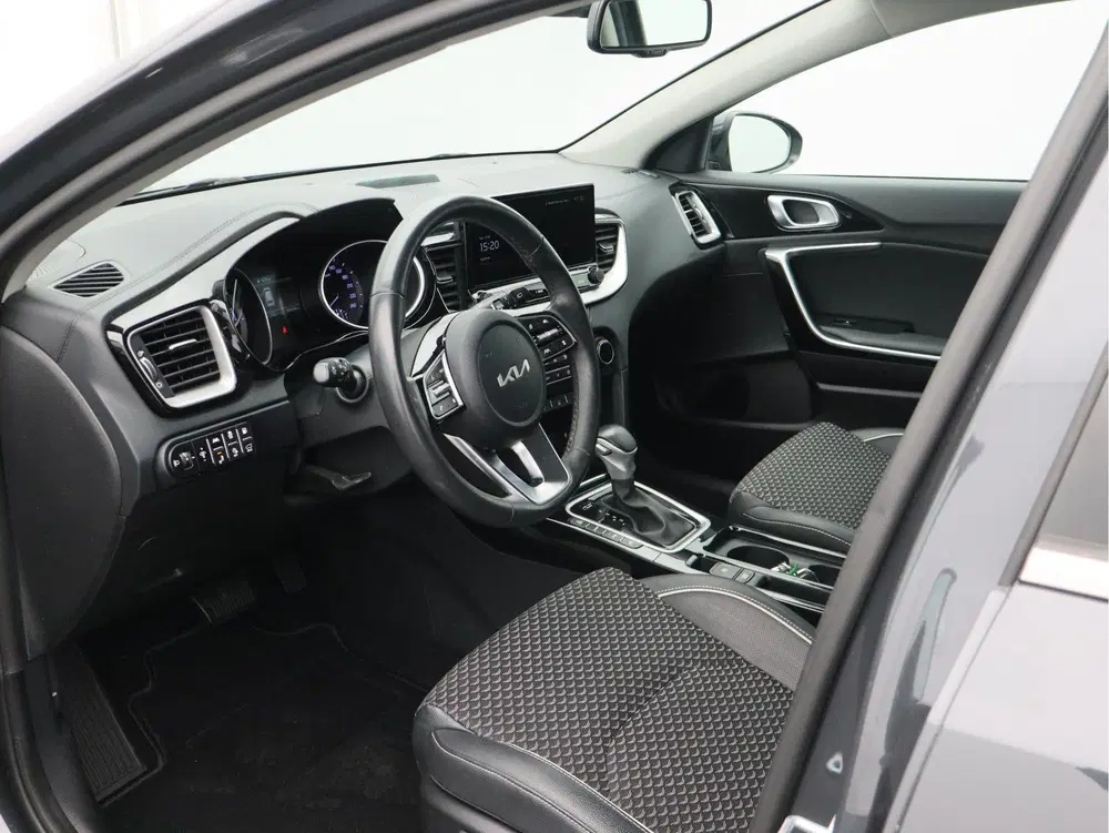 Kia Ceed 1.6 GDI PHEV DynamicPlusLine uit 2022, foto 7