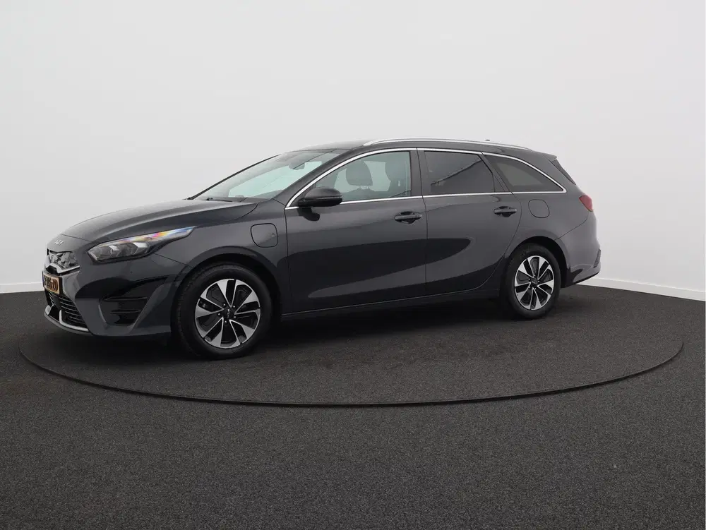 Kia Ceed 1.6 GDI PHEV DynamicPlusLine uit 2022, foto 9