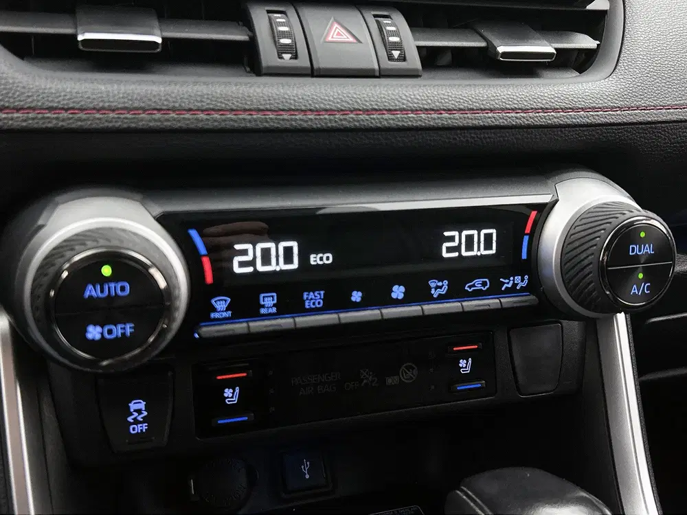 Toyota RAV 4 2.5 Plug-in Hybrid AWD Bi-Tone Plus uit 2021, foto 12