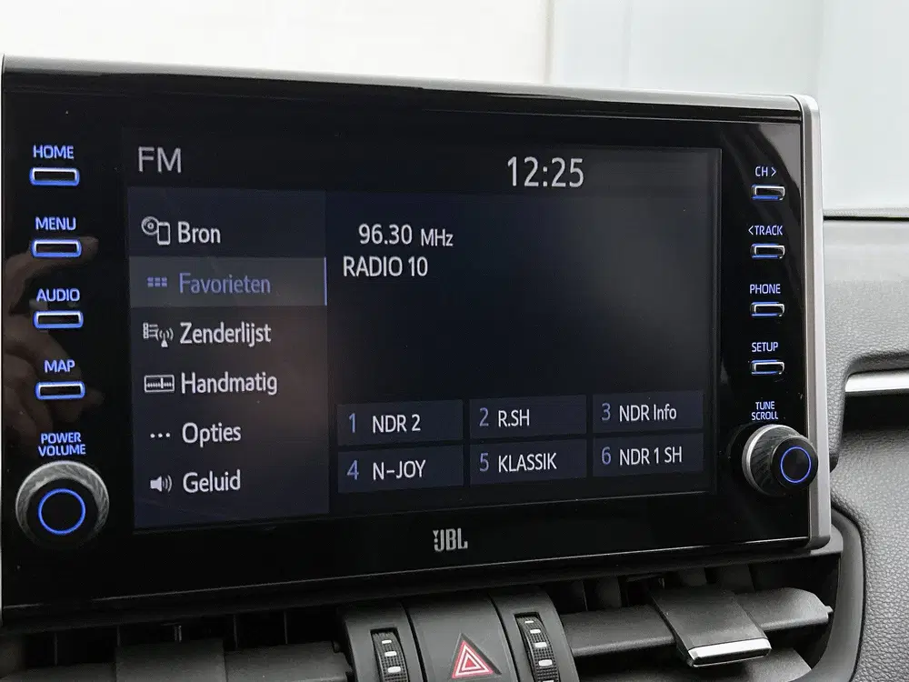 Toyota RAV 4 2.5 Plug-in Hybrid AWD Bi-Tone Plus uit 2021, foto 8
