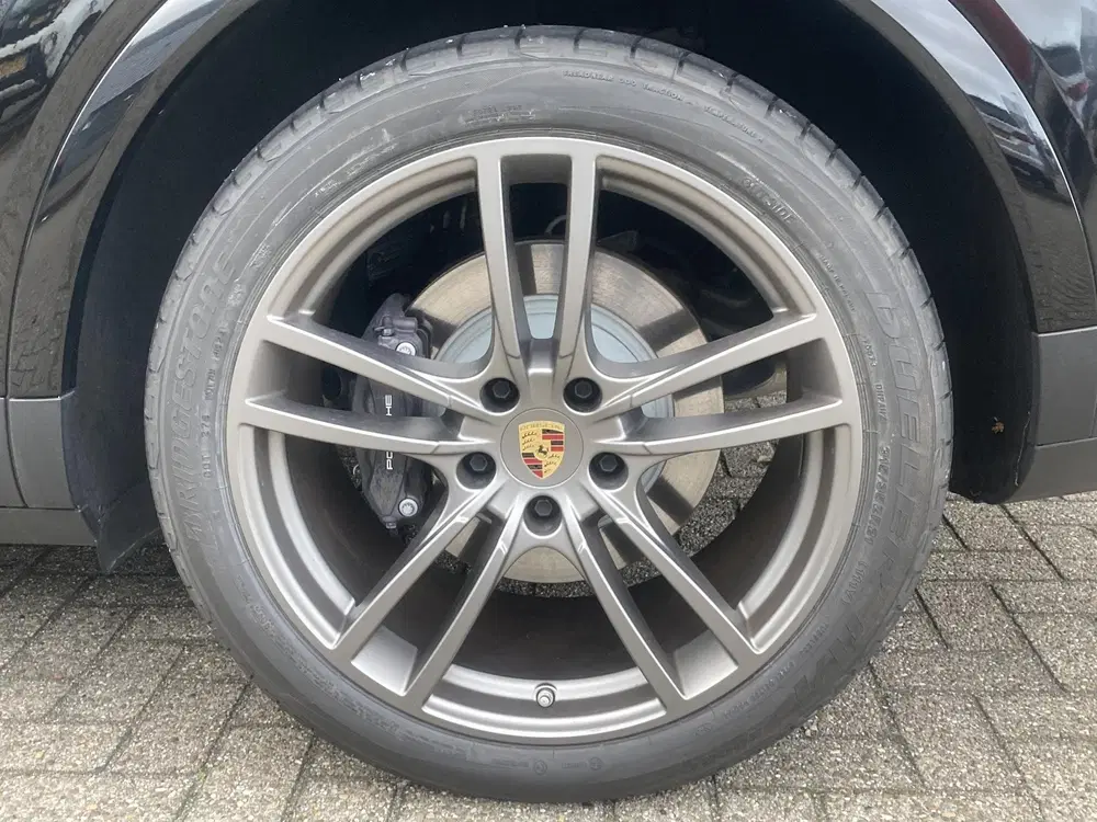 Porsche Cayenne 3.0 E-Hybrid 340KW met Panoramadak uit 2023, foto 12