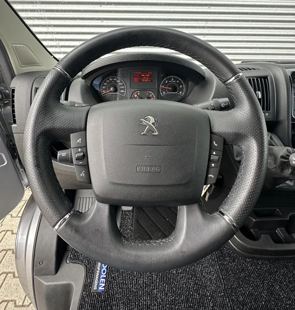 Peugeot Boxer 333 2.2 Boxer uit 2023, foto 12