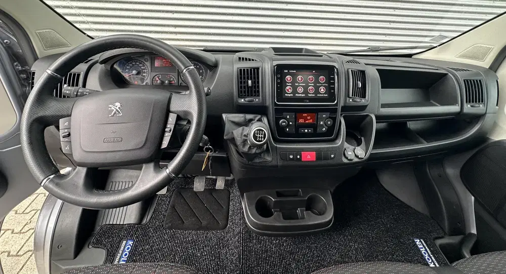 Peugeot Boxer 333 2.2 Boxer uit 2023, foto 2