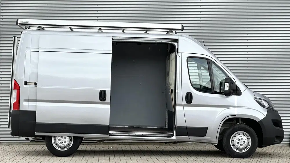 Peugeot Boxer 333 2.2 Boxer uit 2023, foto 3