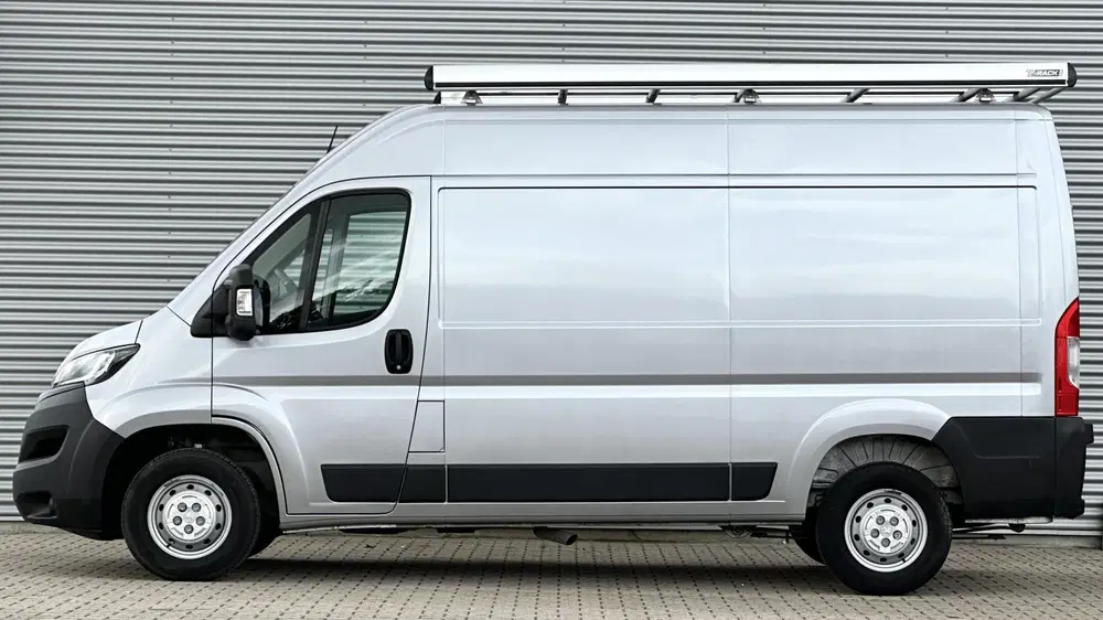 Peugeot Boxer 333 2.2 Boxer uit 2023, foto 6