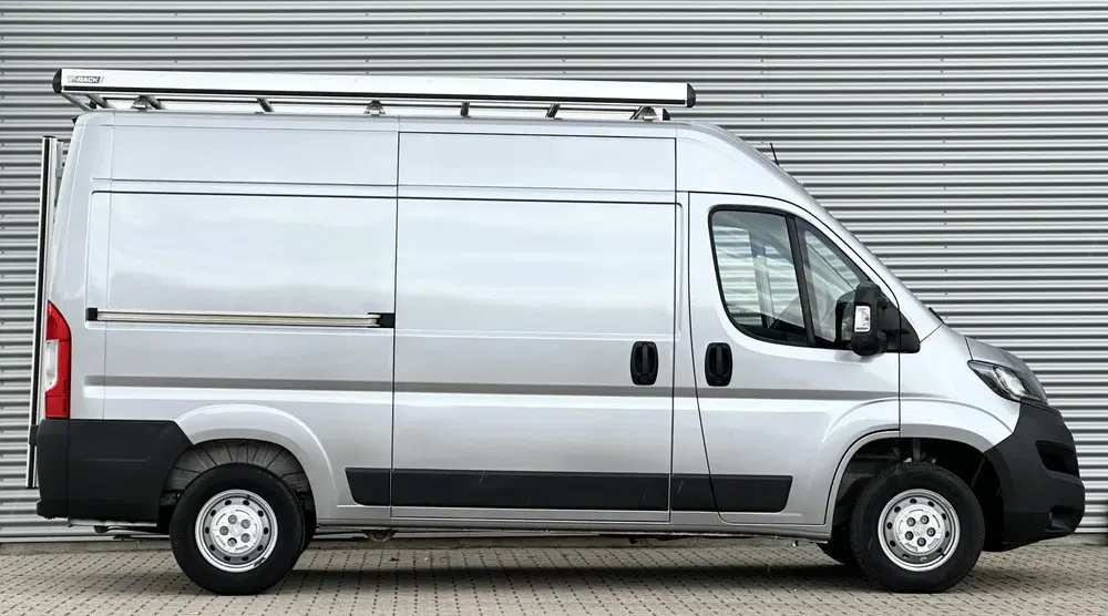 Peugeot Boxer 333 2.2 Boxer uit 2023, foto 7