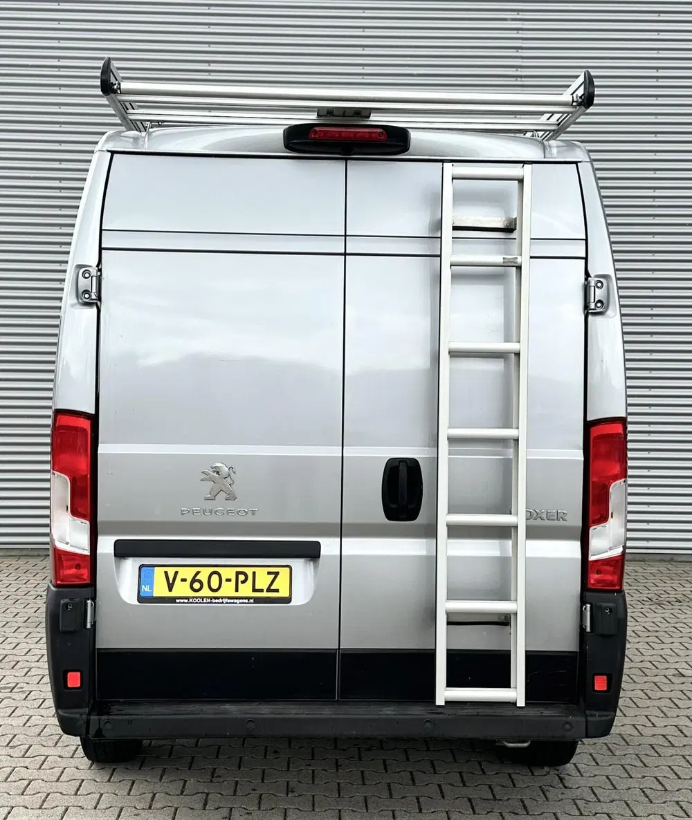 Peugeot Boxer 333 2.2 Boxer uit 2023, foto 9