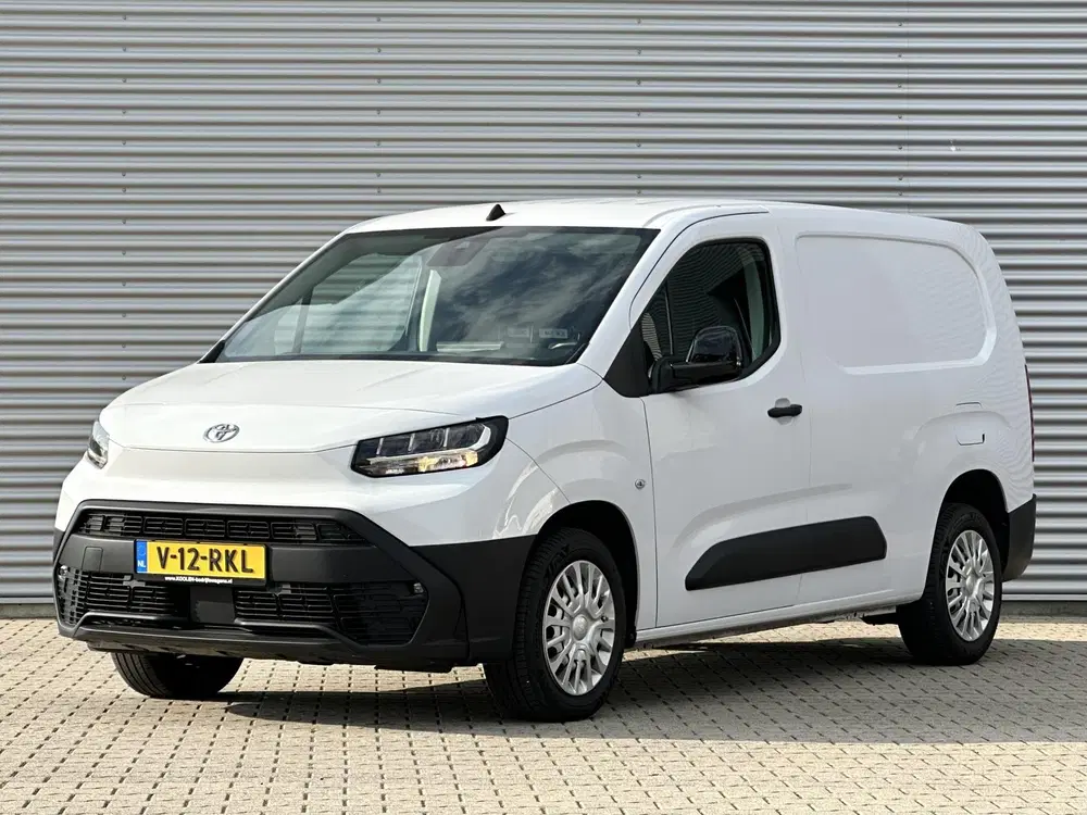 Toyota Proace City 1.5 D-4D Live L2 extra lang uit 2024