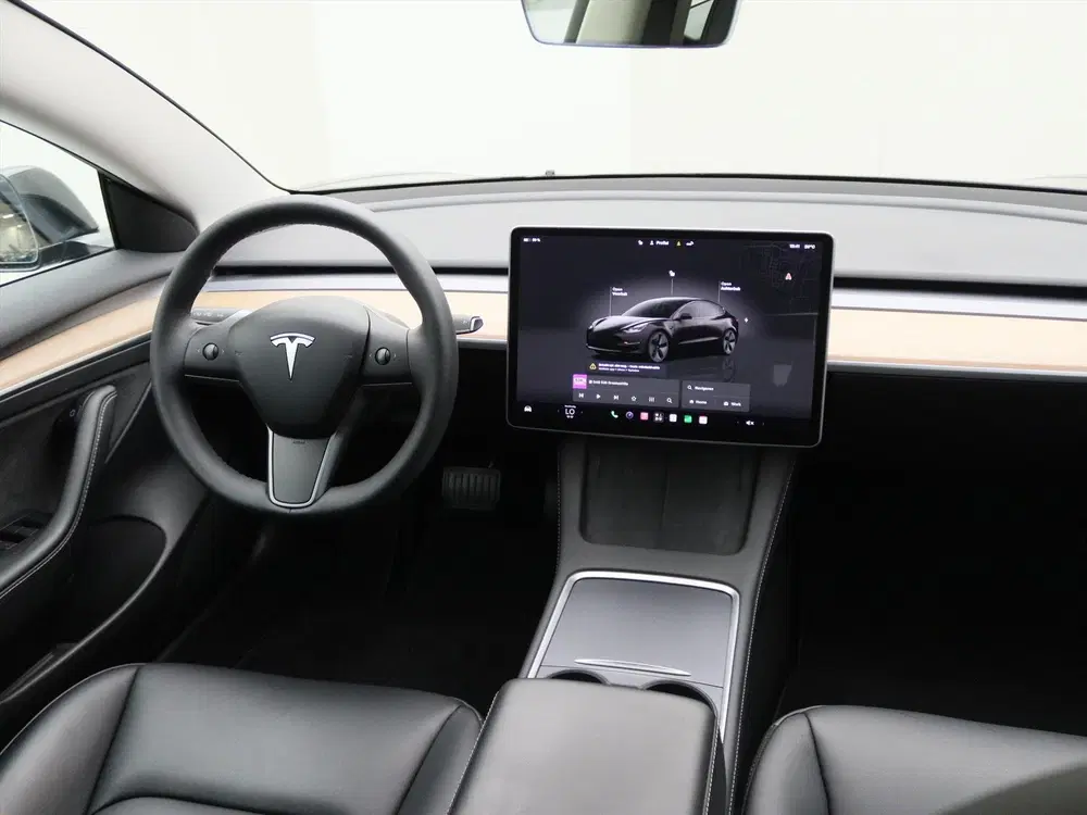 Tesla Model 3 Standard RWD Plus UPGRADE 94.6% SoH [ LFP uit 2023, foto 2