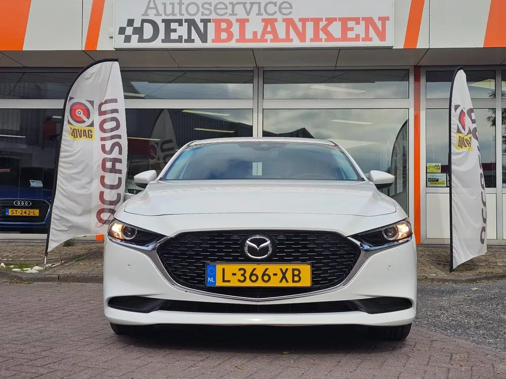 Mazda 3 2.0 e-SkyActiv-G M Hybrid Comfort BJ.2021 uit 2021, foto 2
