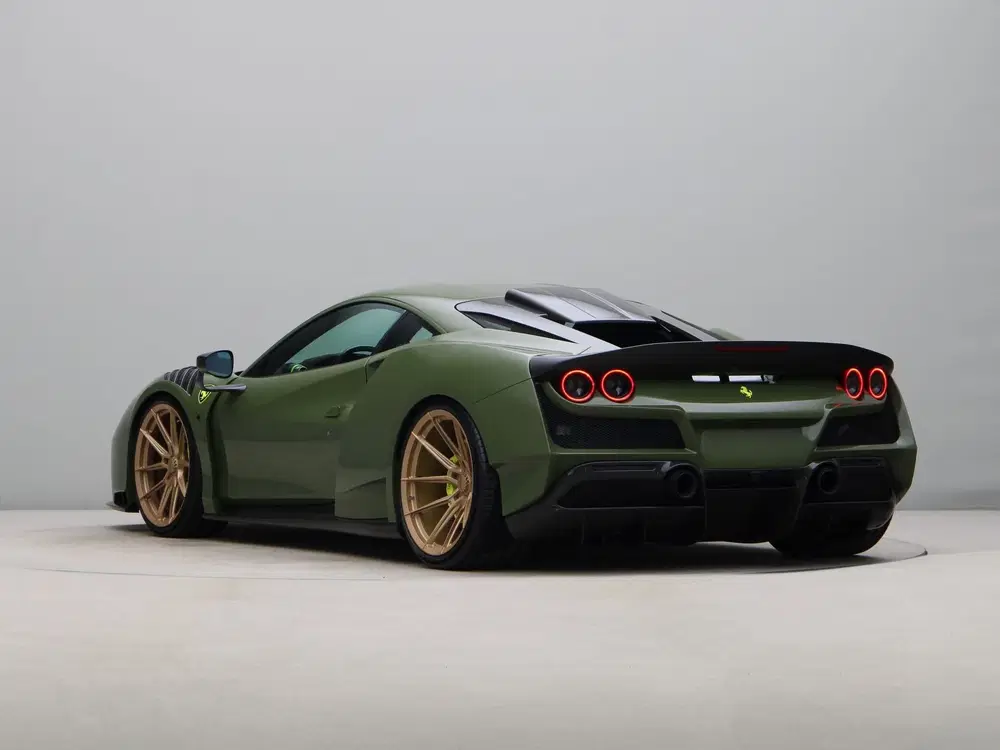 Ferrari F8 Tributo N-Largo Tailor Made 1 of 15 uit 2023, foto 12