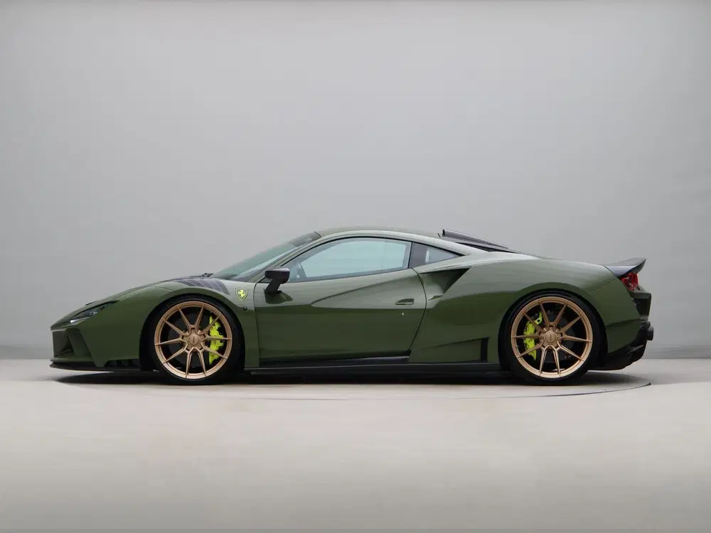 Ferrari F8 Tributo N-Largo Tailor Made 1 of 15 uit 2023, foto 13