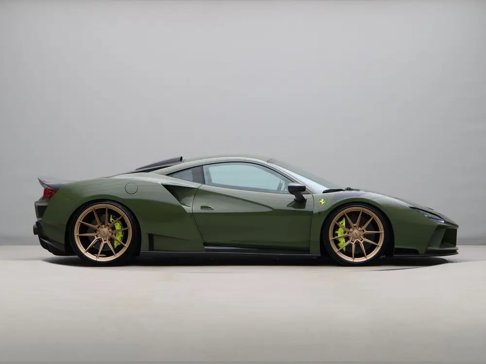 Ferrari F8 Tributo N-Largo Tailor Made 1 of 15 uit 2023, foto 9
