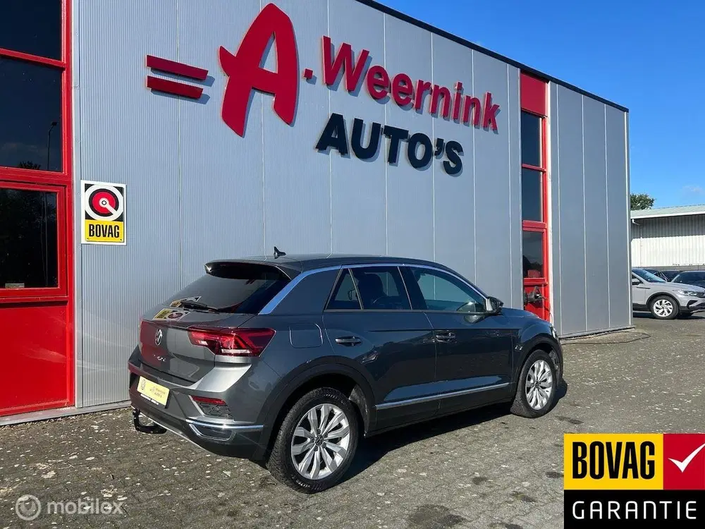 Volkswagen T-Roc 1.5 TSI Sport Business IQ drive Aut. Trekh uit 2022, foto 2