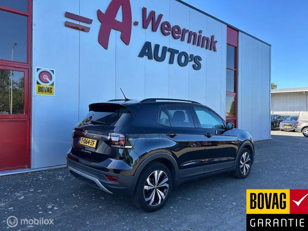 Volkswagen T-Cross 1.0 TSI Life uit 2023, foto 2