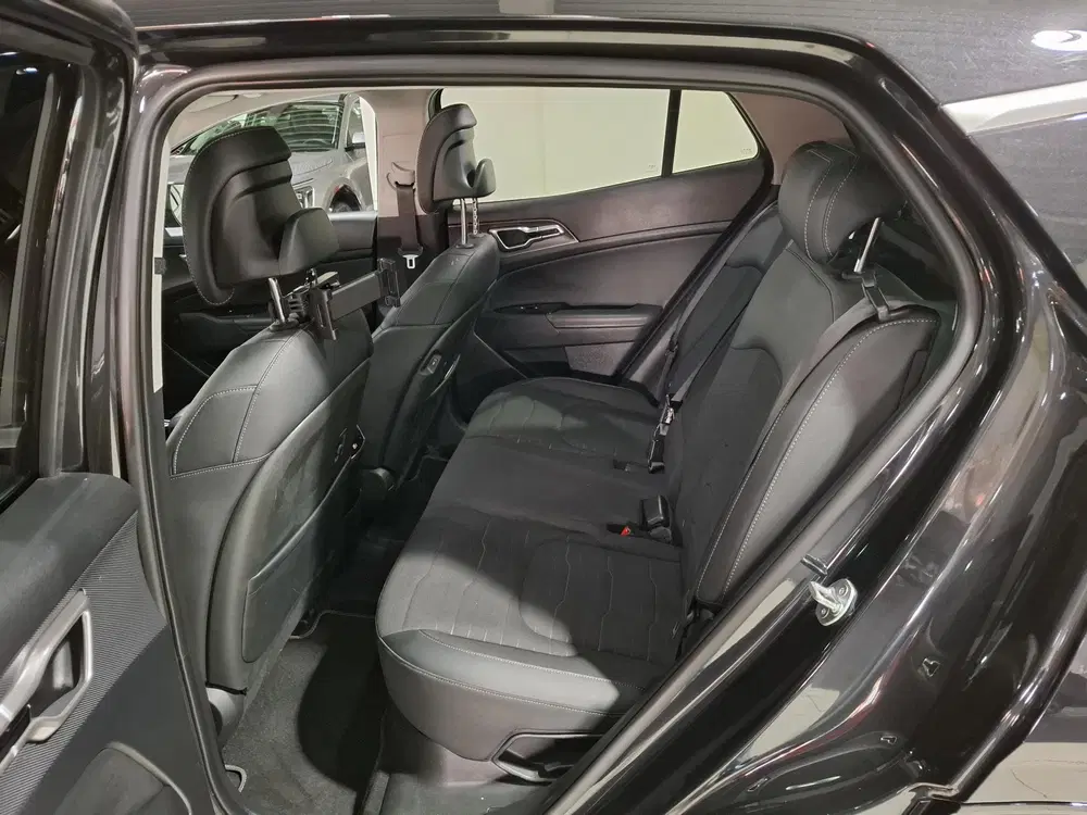 Kia Sportage 1.6 T-GDi Hybrid DynamicPlusLine Stoel en uit 2024, foto 9