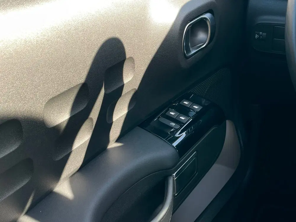 Citroën C3 Citroen C3 1.2 PureTech Shine uit 2021, foto 14