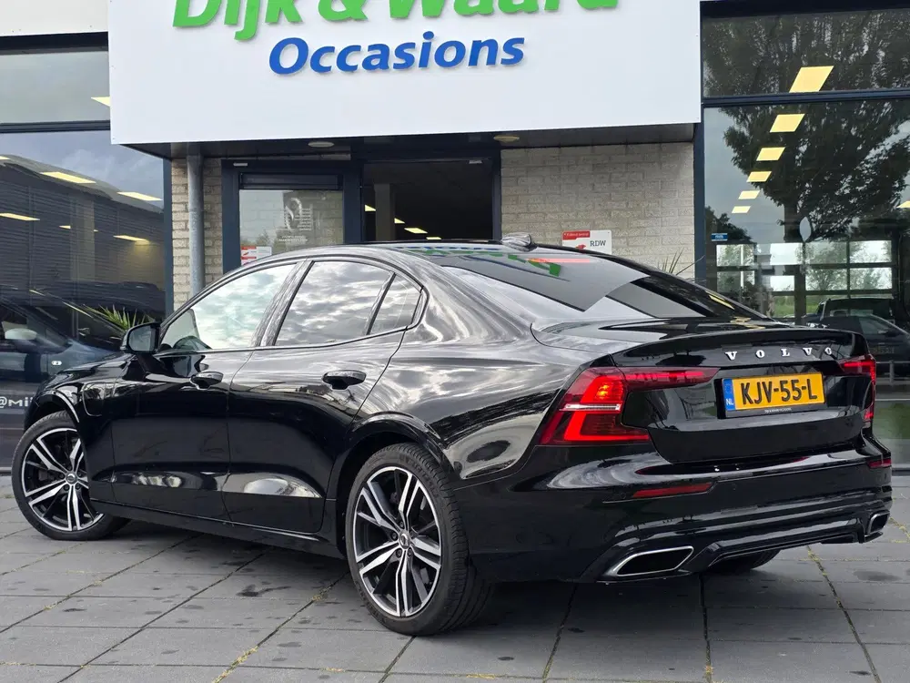 Volvo S60 2.0 Recharge T8 AWD R-Design Plug-in hybri uit 2021, foto 6