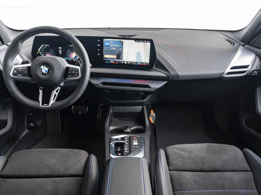 BMW 1-serie 120 uit 2026, foto 3