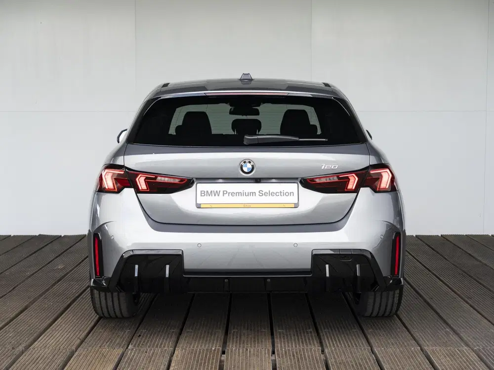 BMW 1-serie 120 uit 2026, foto 8