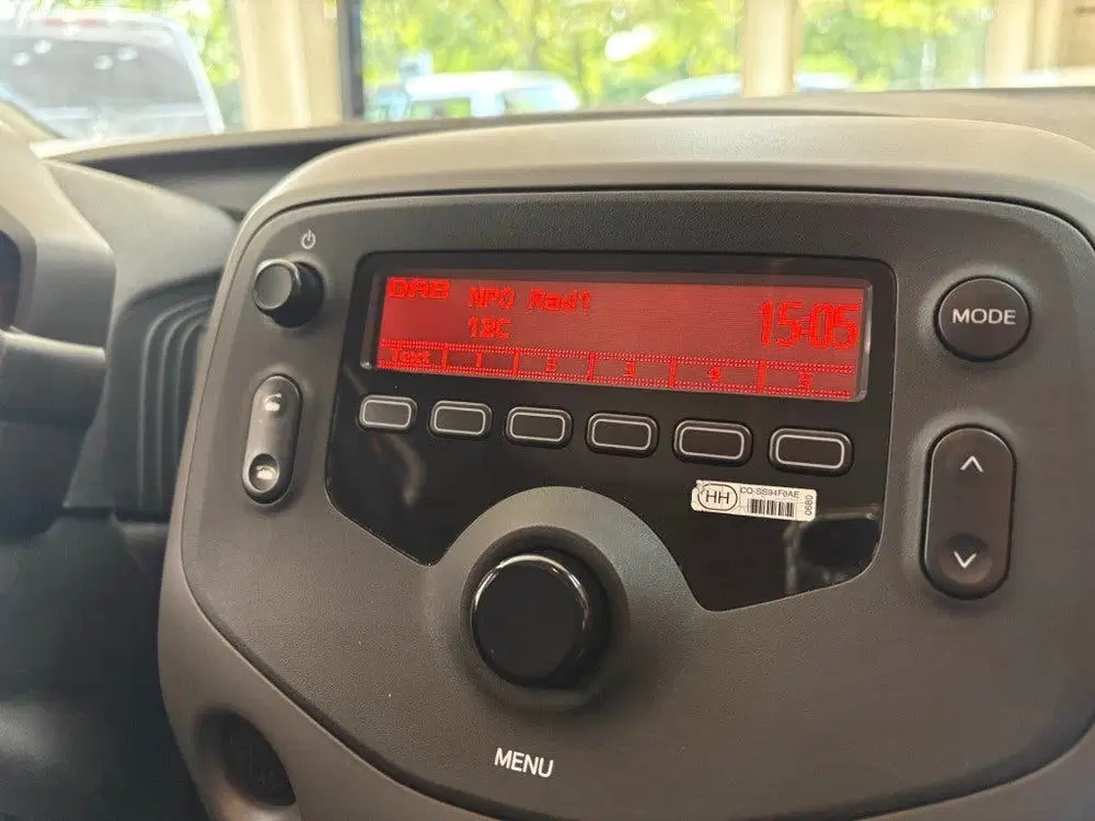 Peugeot 108 1.0 E-VTI Airco Multimedia USB NL auto NAP uit 2021, foto 4