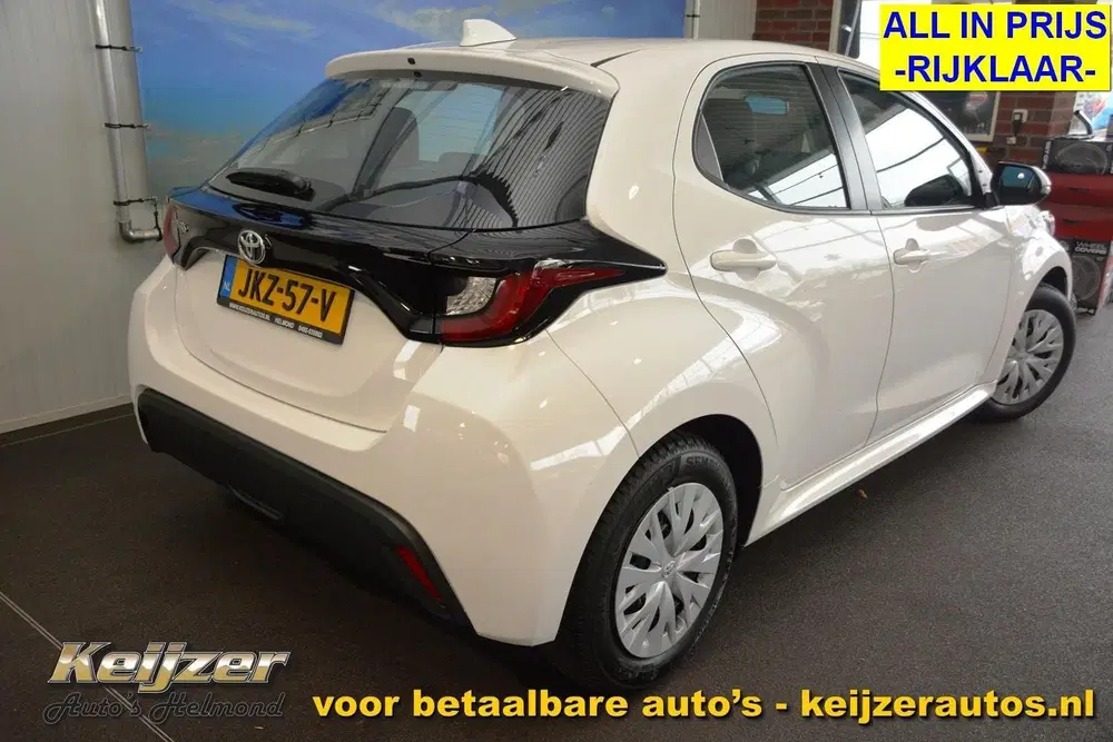 Toyota Yaris 1.0 VVT-i Active Achteruitrijcamera uit 2021, foto 3