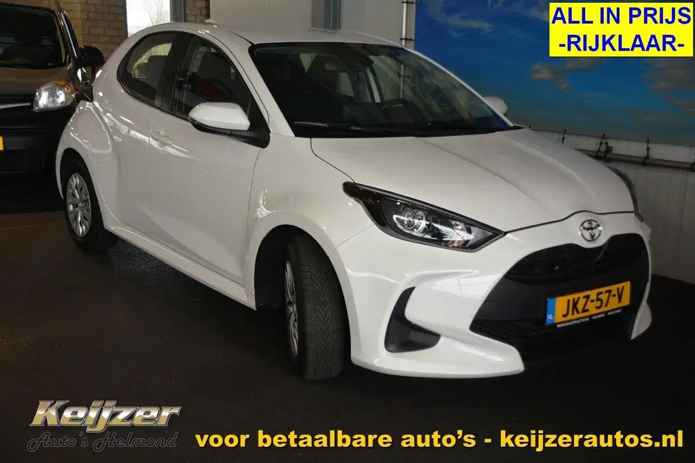 Toyota Yaris 1.0 VVT-i Active Achteruitrijcamera uit 2021, foto 4