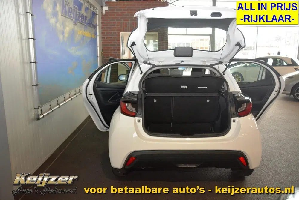 Toyota Yaris 1.0 VVT-i Active Achteruitrijcamera uit 2021, foto 7