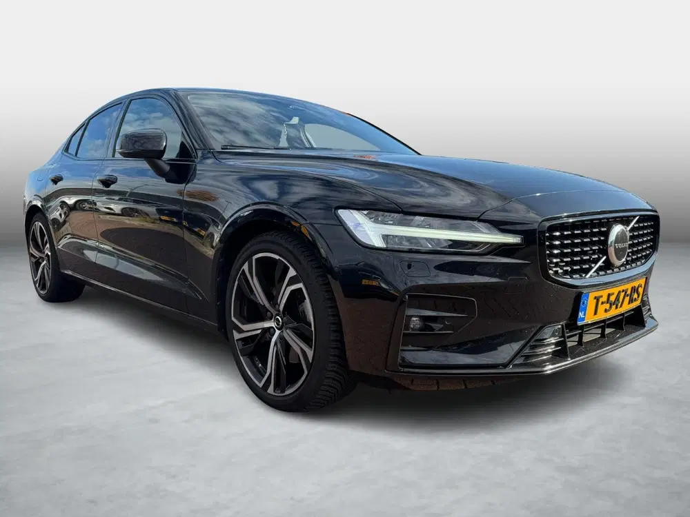 Volvo S60 2.0 B4 Ultimate Dark uit 2023, foto 3