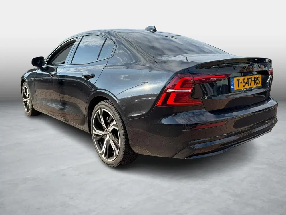 Volvo S60 2.0 B4 Ultimate Dark uit 2023, foto 4