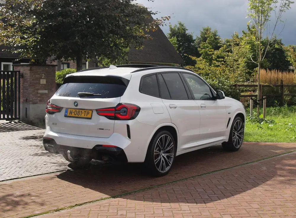 BMW X3 xDrive30e Business Edition Plus uit 2022, foto 10