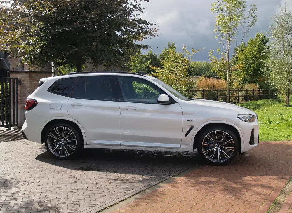 BMW X3 xDrive30e Business Edition Plus uit 2022, foto 11