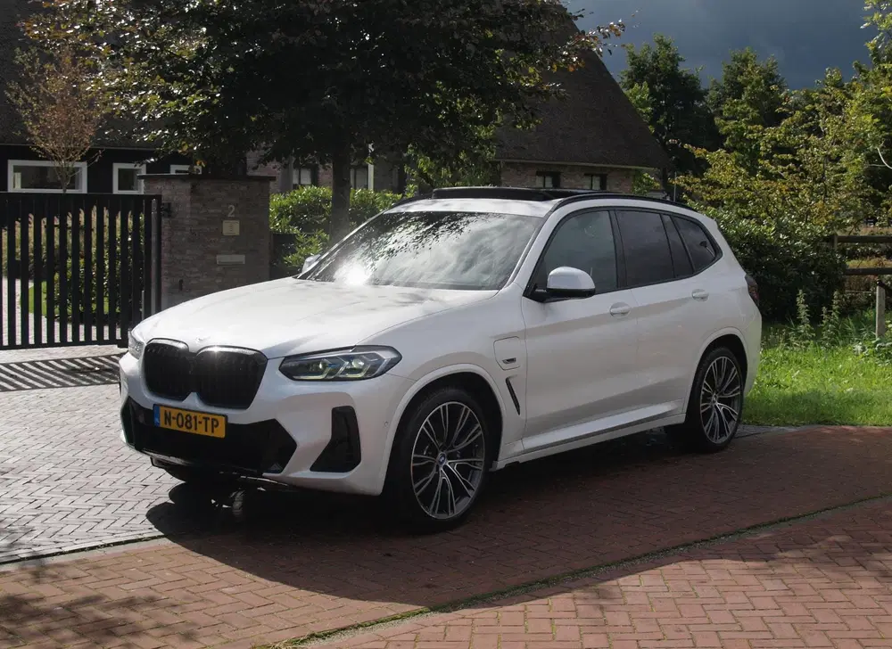 BMW X3 xDrive30e Business Edition Plus uit 2022, foto 6