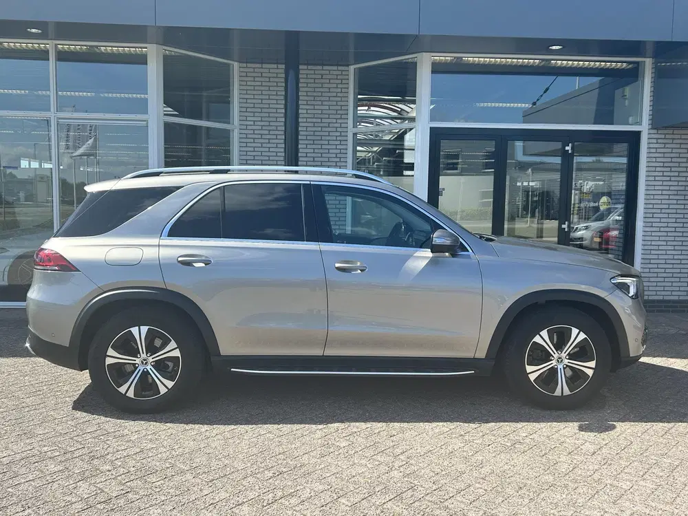 Mercedes-Benz GLE 350 e 4MATIC uit 2022, foto 4