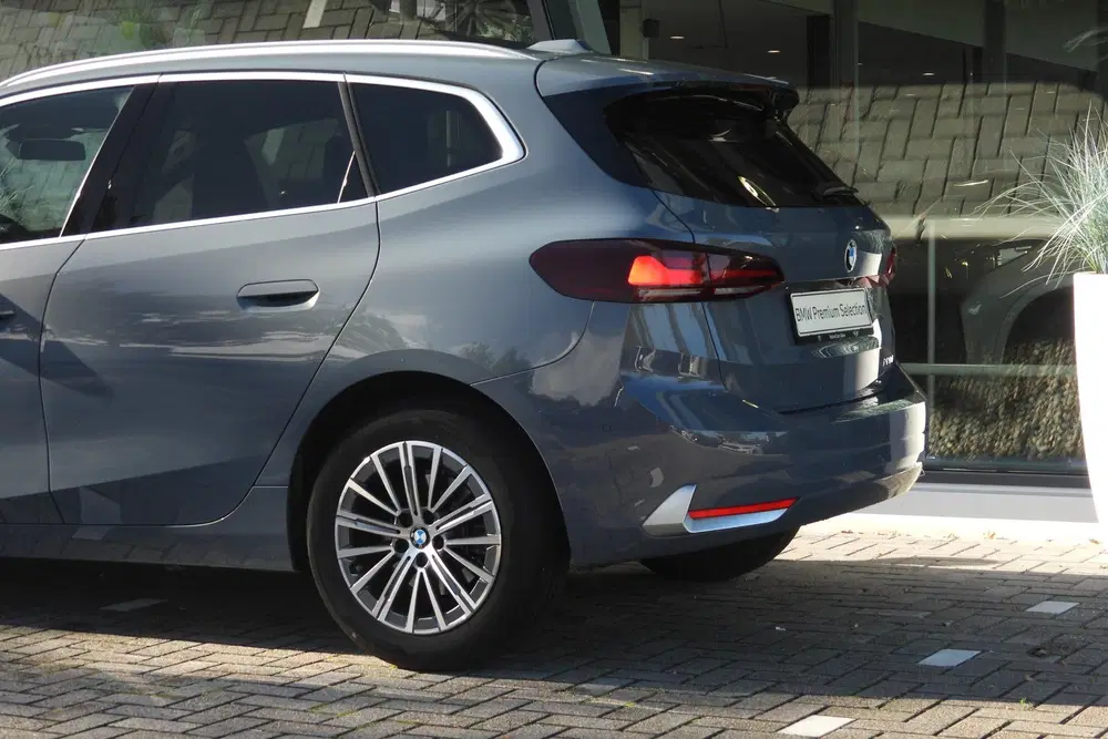 BMW 2-serie Active Tourer 220i Automaat uit 2022, foto 15
