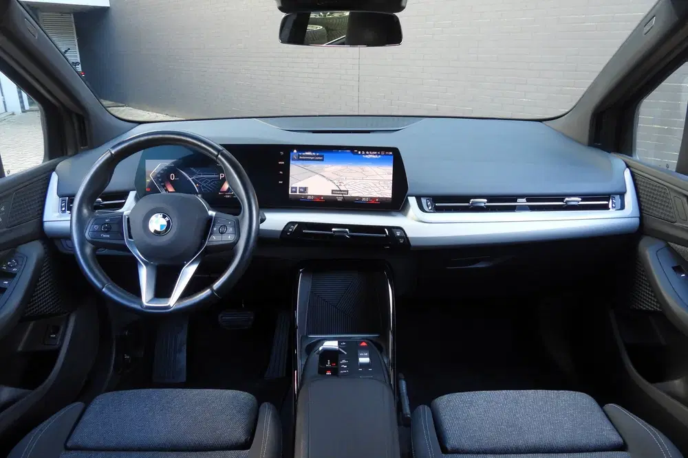 BMW 2-serie Active Tourer 220i Automaat uit 2022, foto 3