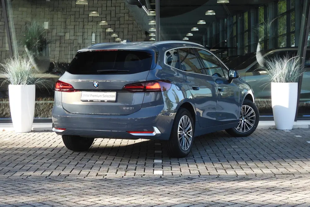 BMW 2-serie Active Tourer 220i Automaat uit 2022, foto 4
