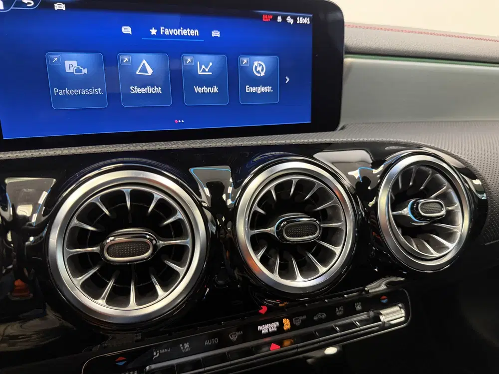 Mercedes-Benz CLA 250 e Star Edition Panoramadak Adva uit 2024, foto 15