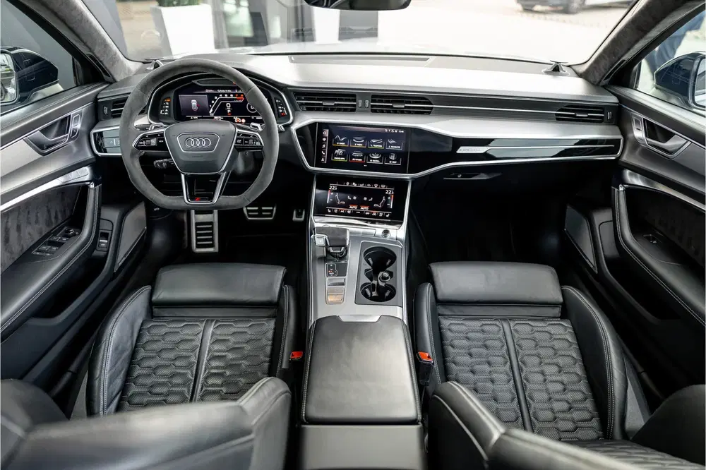 Audi RS6 TFSI quattro uit 2020, foto 15