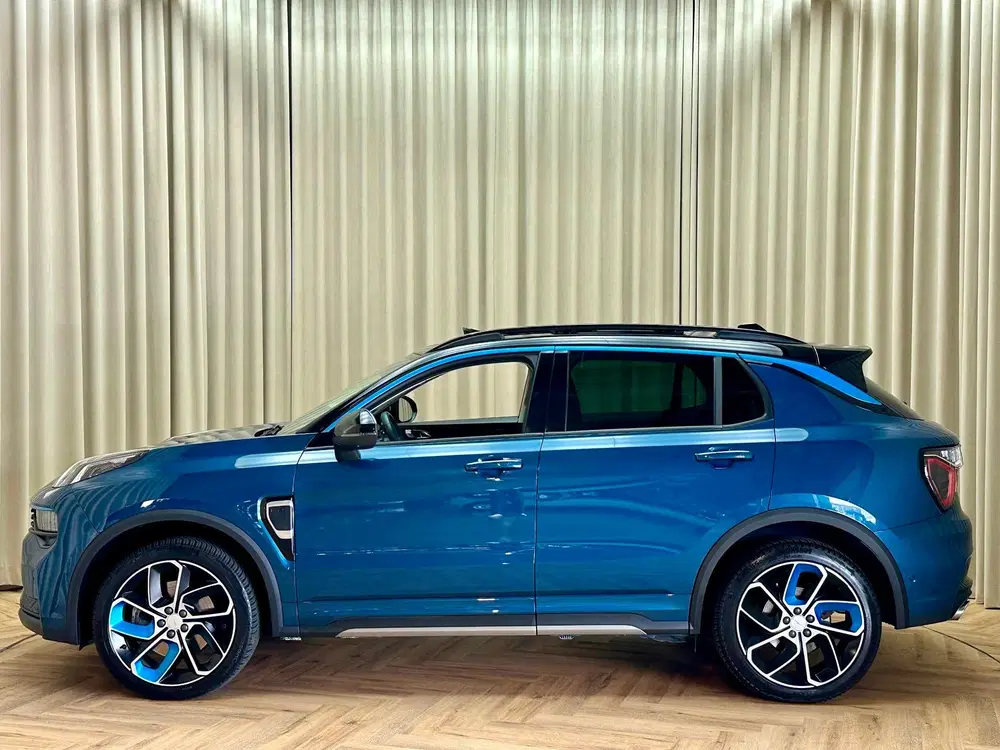 Lynk & Co 01 1.5 Hybride uit 2023, foto 2
