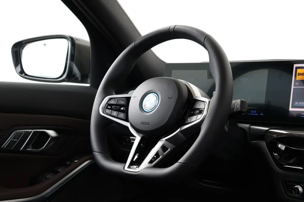 BMW 3-serie 330e uit 2026, foto 11