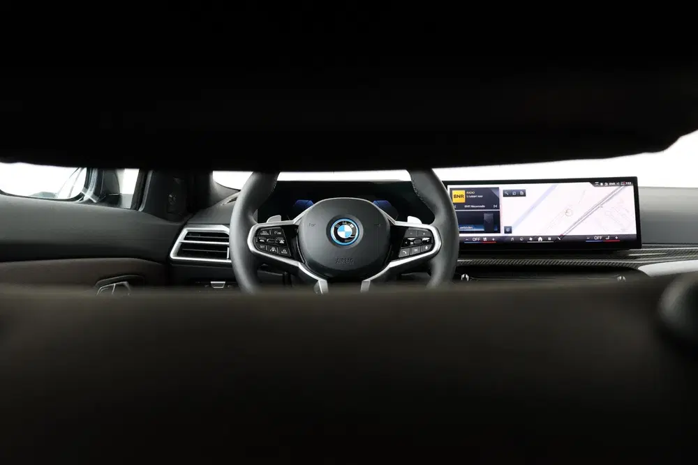 BMW 3-serie 330e uit 2026, foto 14