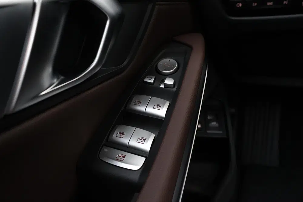 BMW 3-serie 330e uit 2026, foto 15