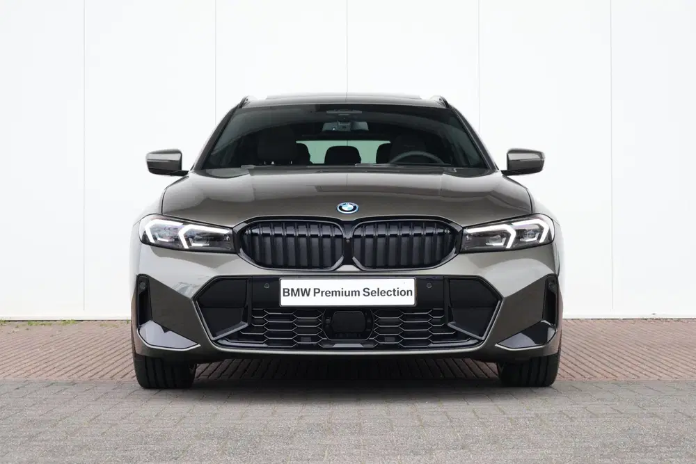 BMW 3-serie 330e uit 2026, foto 2