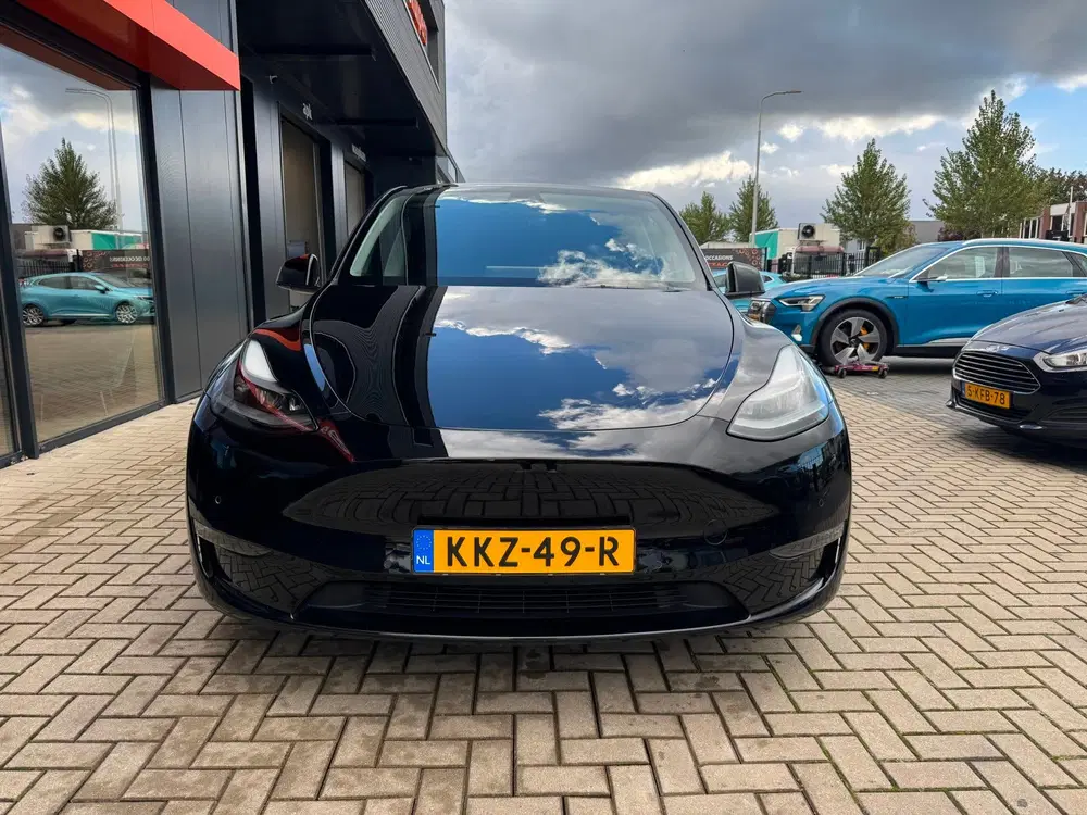 Tesla Model Y Performance AWD 75 kWh uit 2022, foto 15