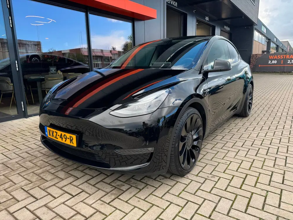 Tesla Model Y Performance AWD 75 kWh uit 2022, foto 4