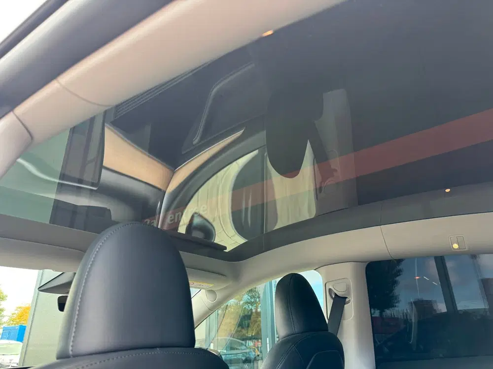 Tesla Model Y Performance AWD 75 kWh uit 2022, foto 6