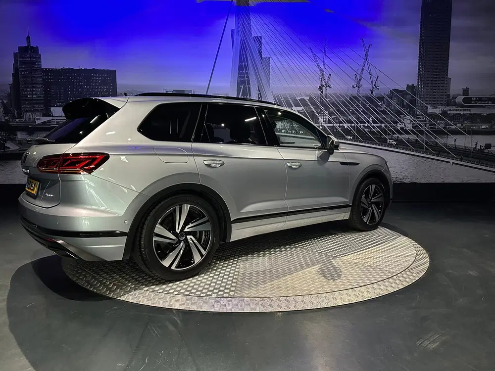Volkswagen Touareg 3.0 TSi eHybrid 4MOTION Atmosphere *Lucht uit 2020, foto 13