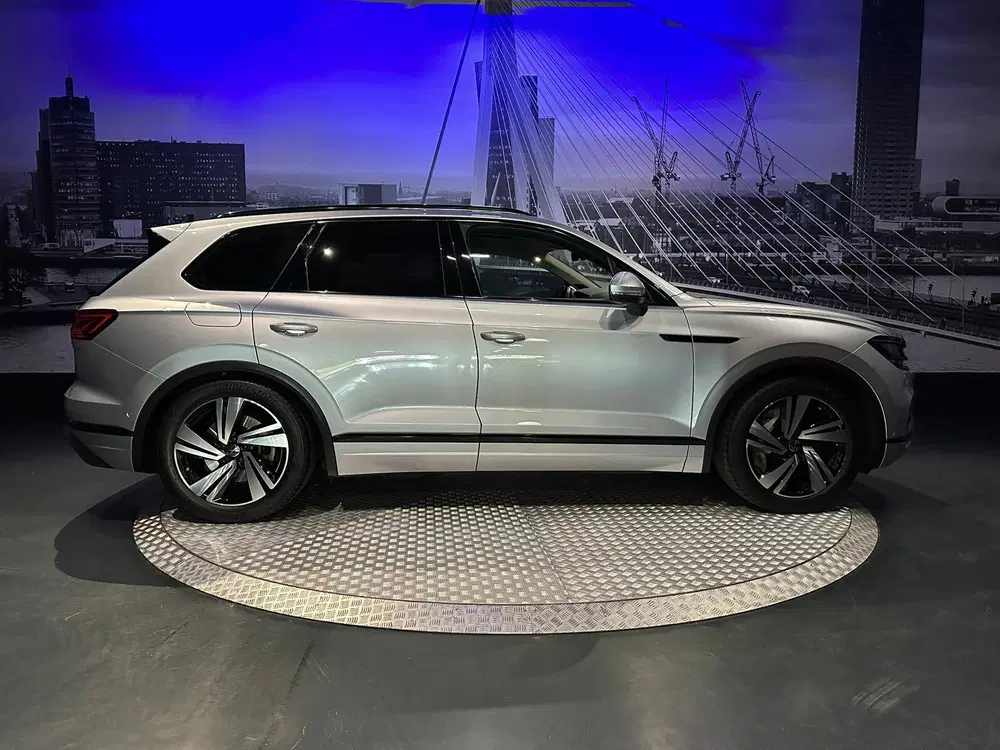 Volkswagen Touareg 3.0 TSi eHybrid 4MOTION Atmosphere *Lucht uit 2020, foto 2